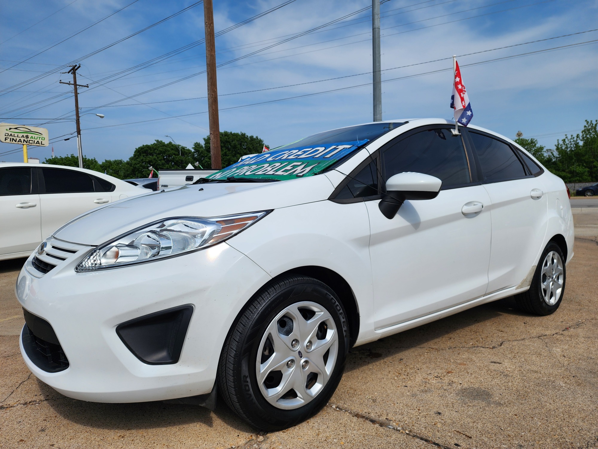 2012 WHITE Ford Fiesta S (3FADP4AJ0CM) , AUTO transmission, located at 2660 S.Garland Avenue, Garland, TX, 75041, (469) 298-3118, 32.885551, -96.655602 - Photo #7